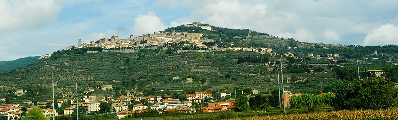 cortona-lontano